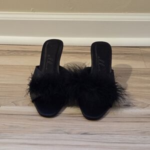 Elegant Black Feathered Women's Mules